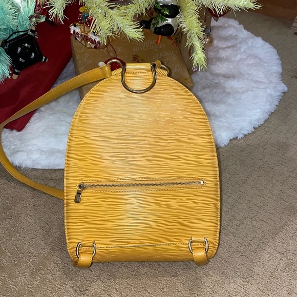 Louis Vuitton Yellow Épi Leather Backpack.  VGUC 100% Authentic - Picture 1 of 15